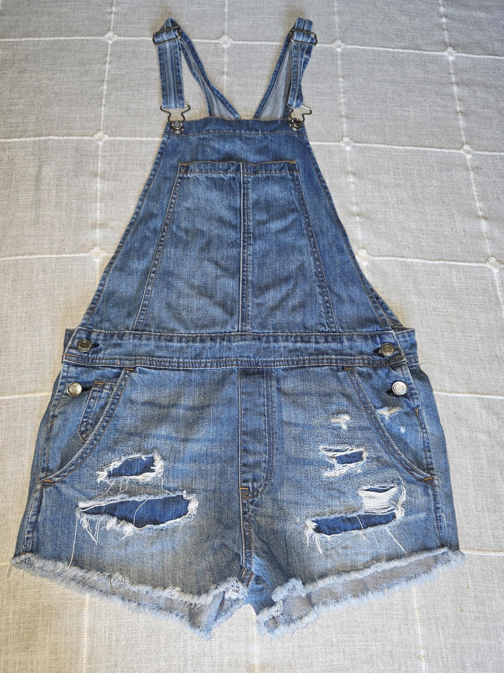 American Eagle Distressed Shortalls Size Small